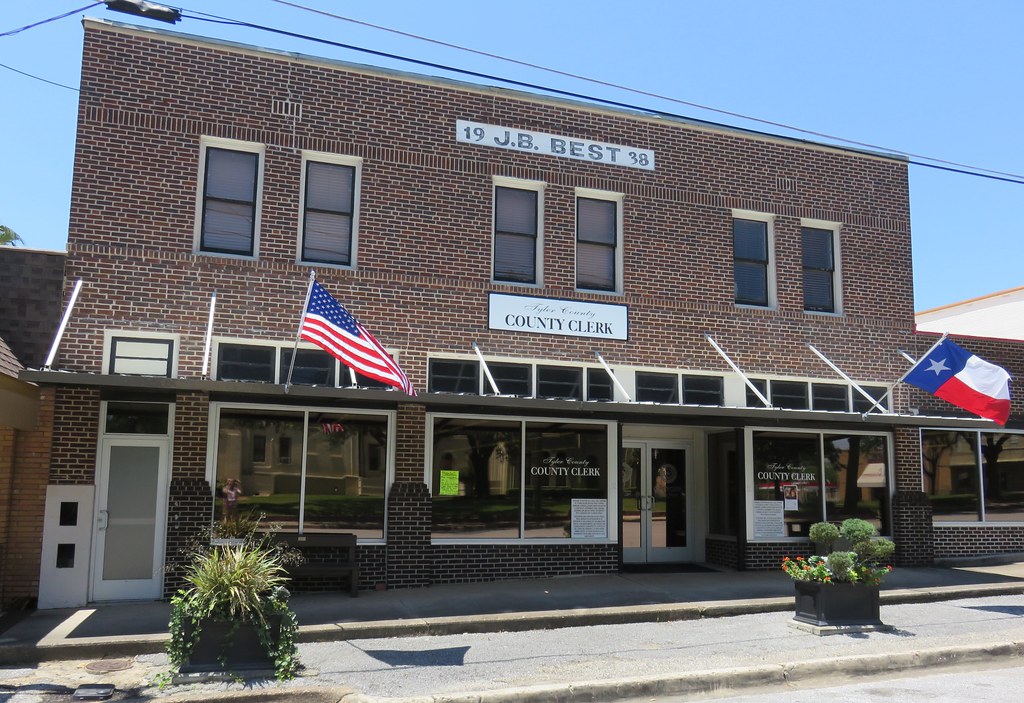 J.B. Best Building (Woodville, Texas) Located on the Tyler… Flickr