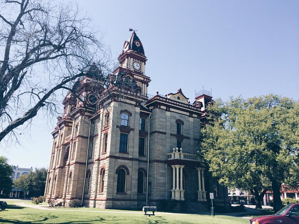 En route from San Antonio to Houston. Stopped by Lockhart,… Flickr