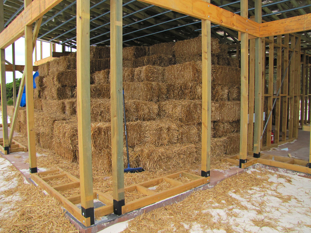 Straw Bales in Living Area Strawbale House Build in Redm… Flickr