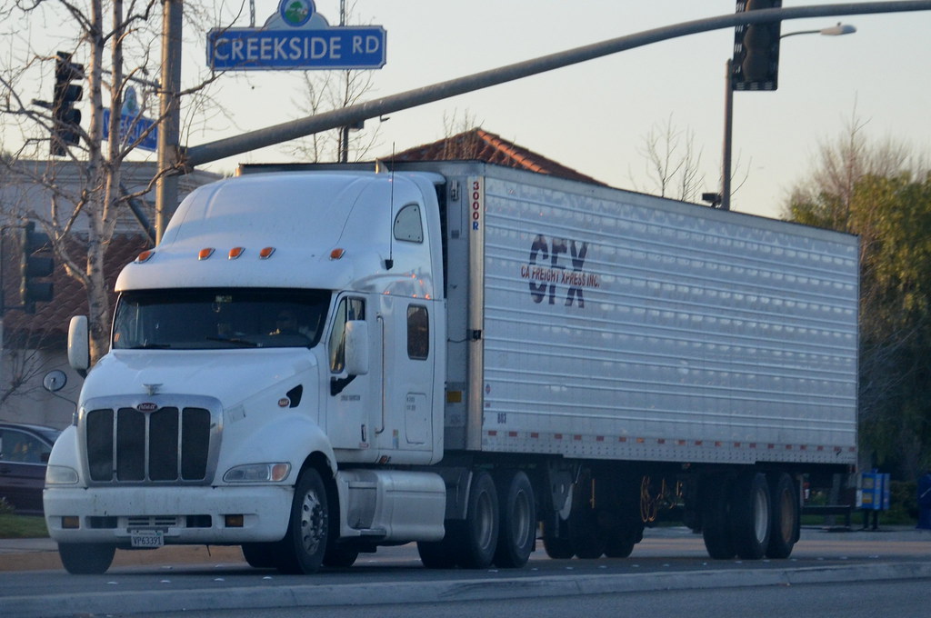 CA FREIGHT XPRESS INC. PETERBILT BIG RIG TRUCK (18 WHEEL… Flickr