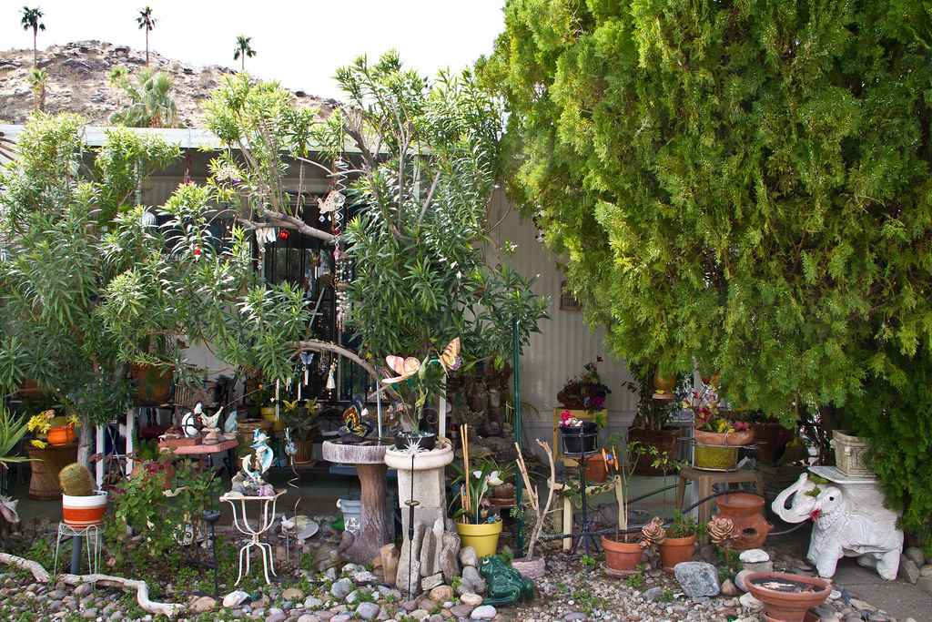 Trailer_Park_Garden.jpg Diana Sheehan Flickr