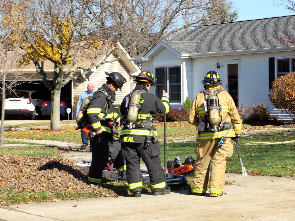 IL 11/8/15 North Aurora House Fire Larchwood Ln Flickr