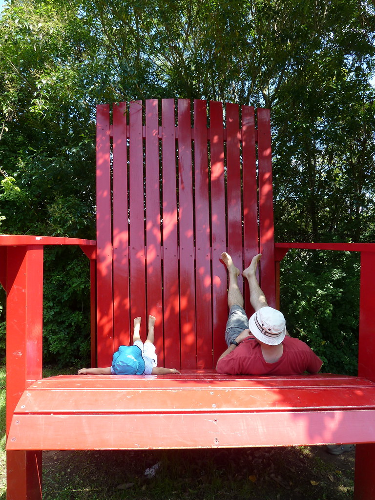 Giant red chair at Hunter Valley gardens Dushan Hanuska Flickr