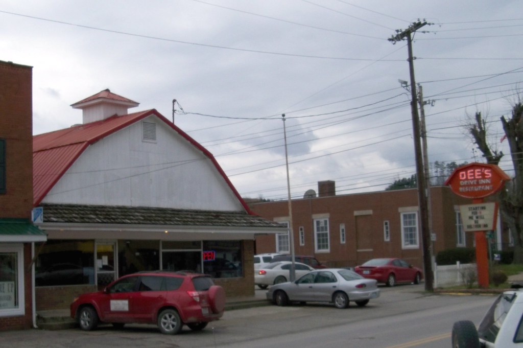 Dee's Restaurant Louisa KY Dee's is a longtime fixture … Flickr