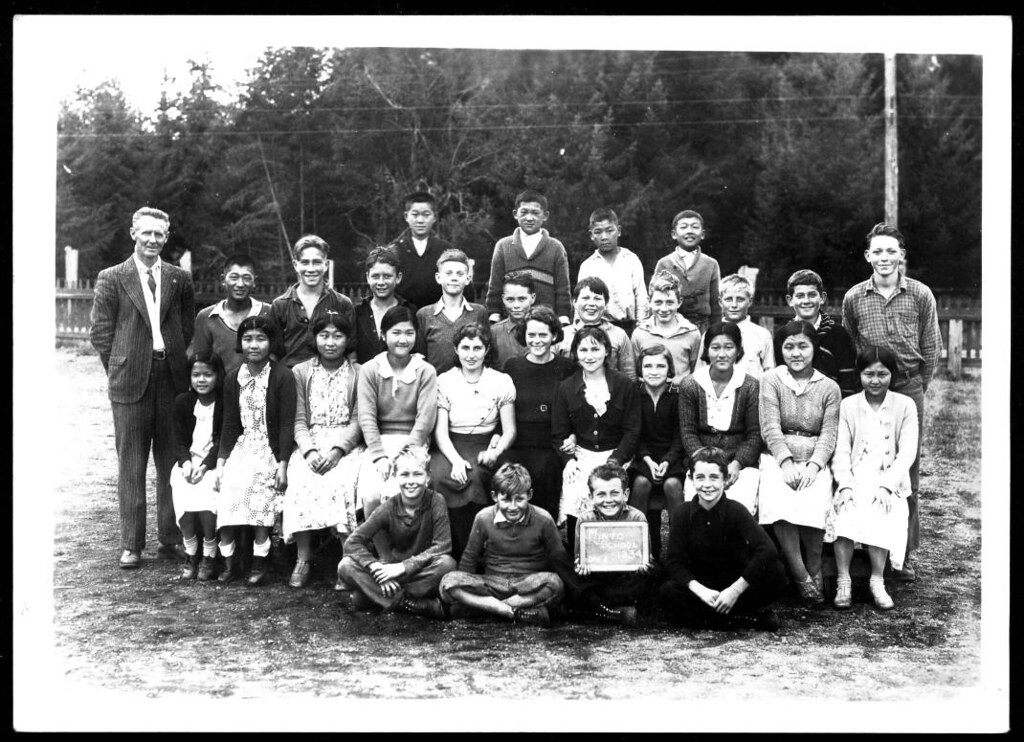 C240253 Minto School class picture, 1934 Minto School cl… Flickr