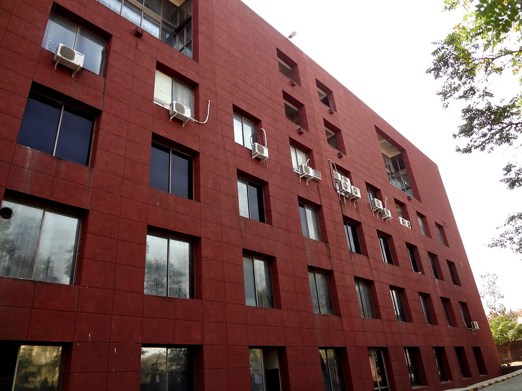 MPSC Offices bhopal the external walls are either blank ma… Flickr
