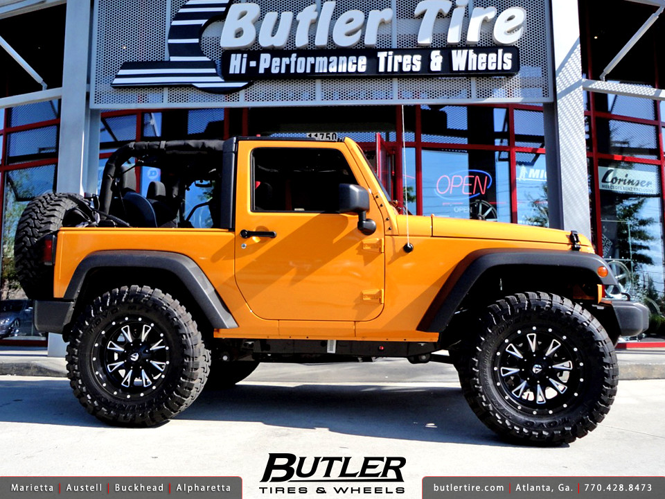 Jeep Wrangler with 18in Fuel Throttle Wheels, 35in Toyo MT Tires and 2