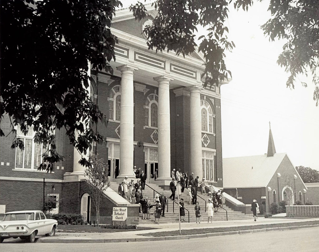 Oak Cliff Back Story Tenth Street churches A Sunday morni… Flickr