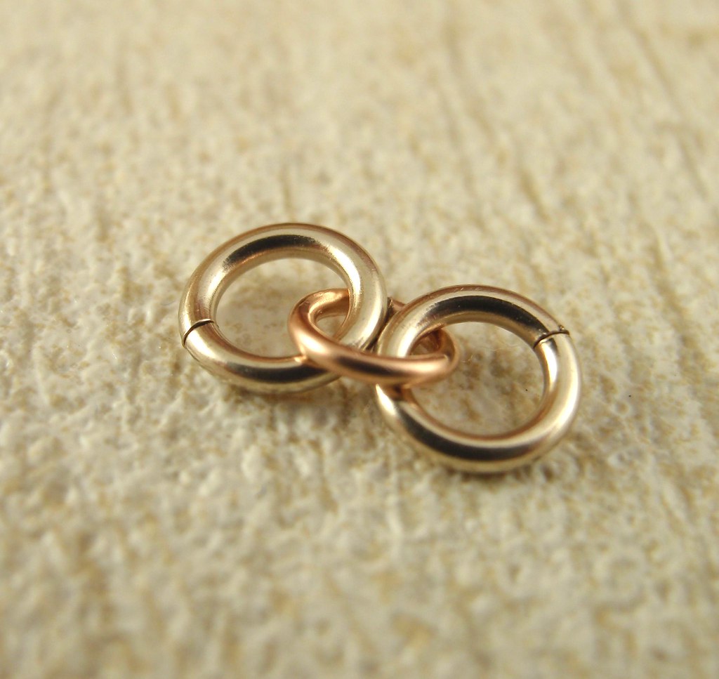 Step 2 Connect the two closed rings with one smaller ring.… Flickr