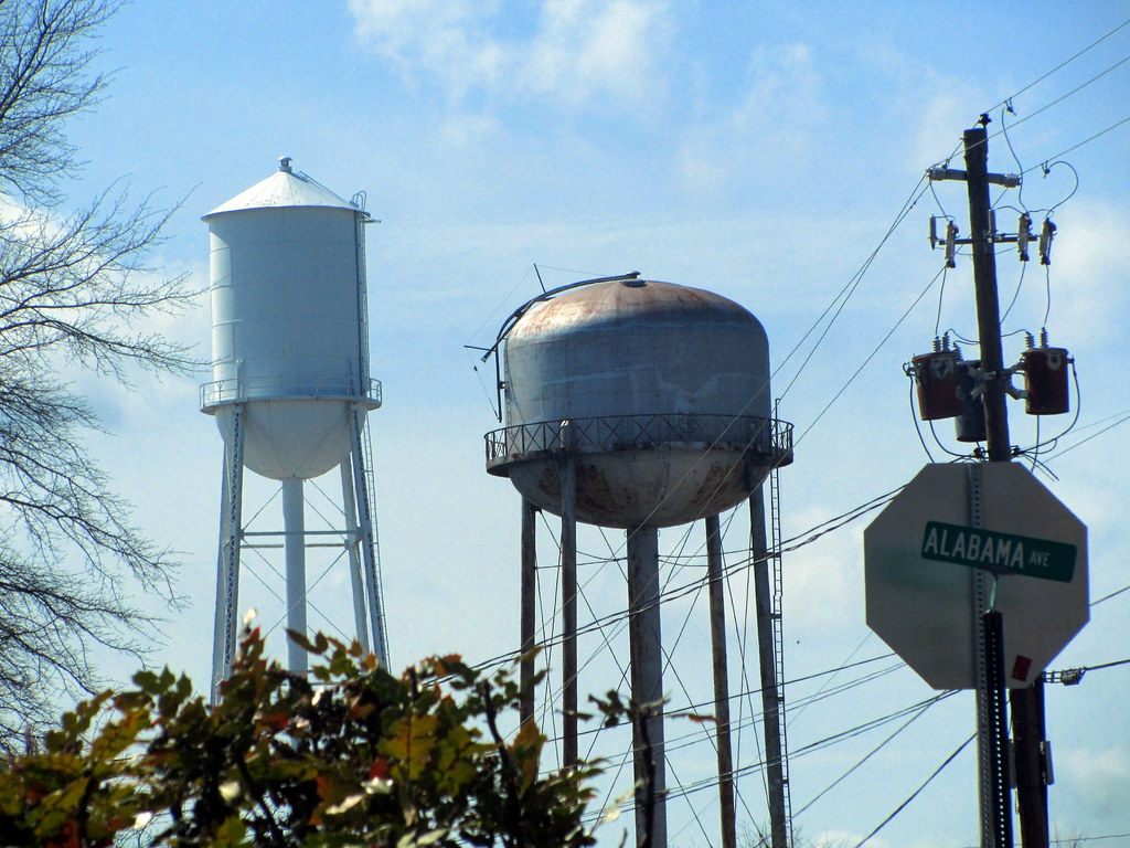 Side by side water towers Couple of old towers in Bremen, … Flickr
