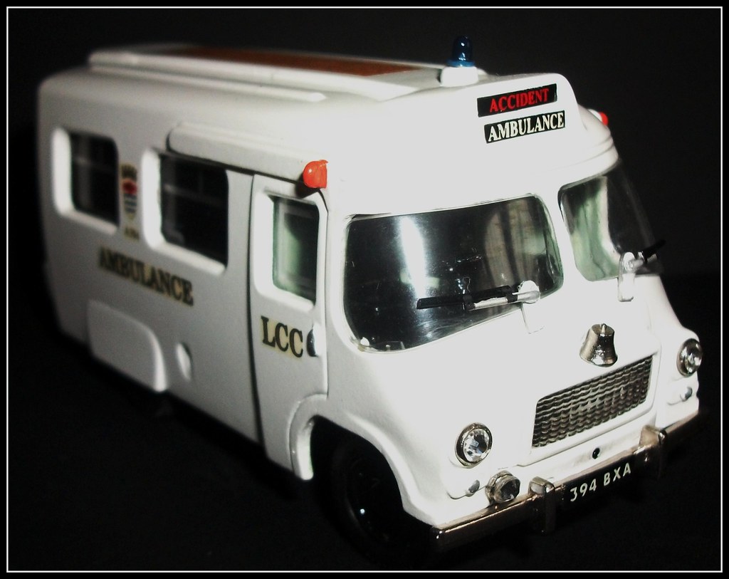 LCC BMC Wandsworth ambulance model | 1/48th scale kit of an … | Flickr