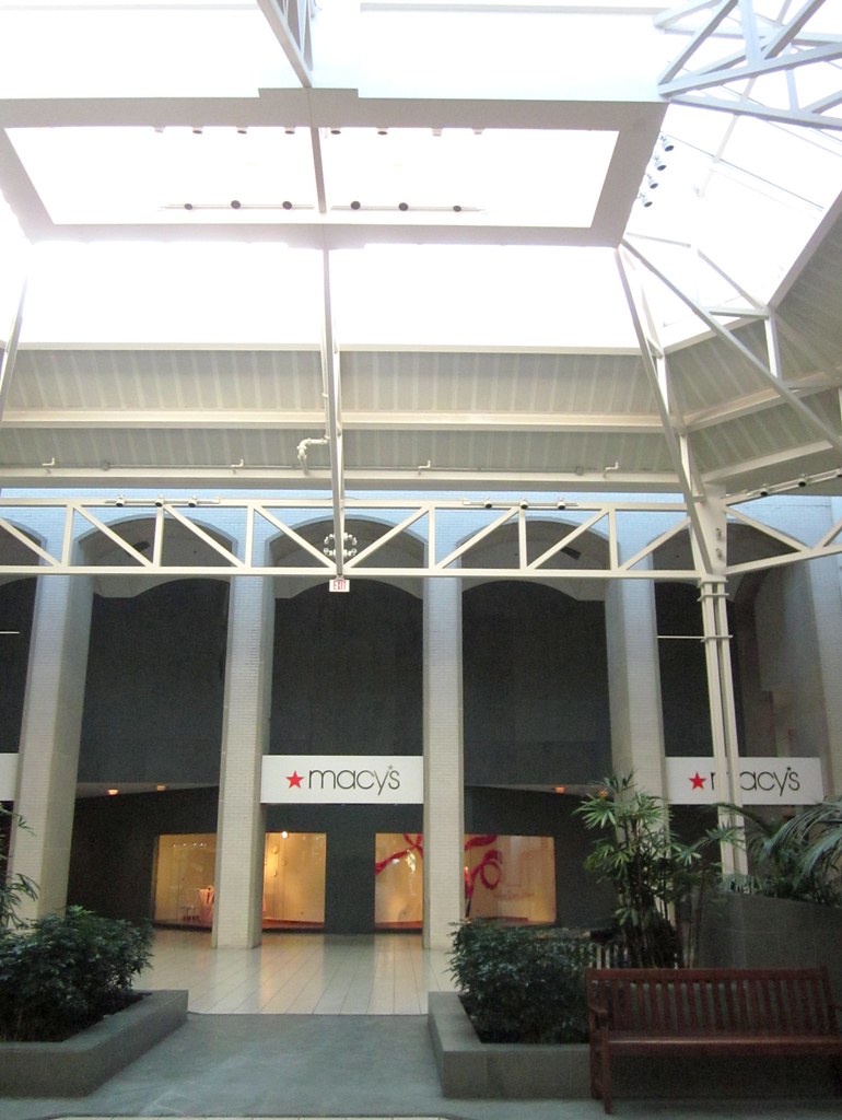 Macy's, River Oaks Center, Calumet City, IL This looks lik… Flickr