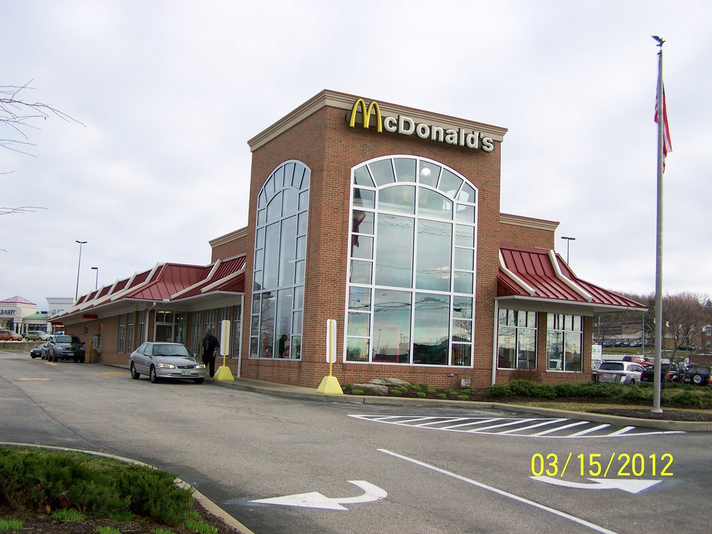 100_0451 3875 Medina Road,Akron,Ohio to DriveThru Group… ncokecan Flickr