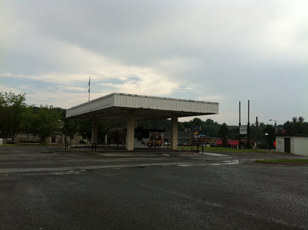 Former Home Quarters Warehouse Winston Salem, NC Mike Kalasnik Flickr