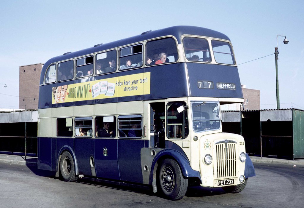Rotherham Corporation 233 PET233 1957 Daimler CVG6 Weyman… Flickr