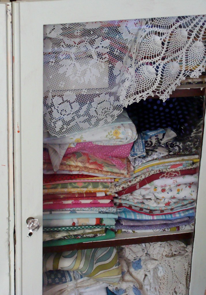 64365 64365 Looking in my fabric cupboard for a giveaw… Flickr