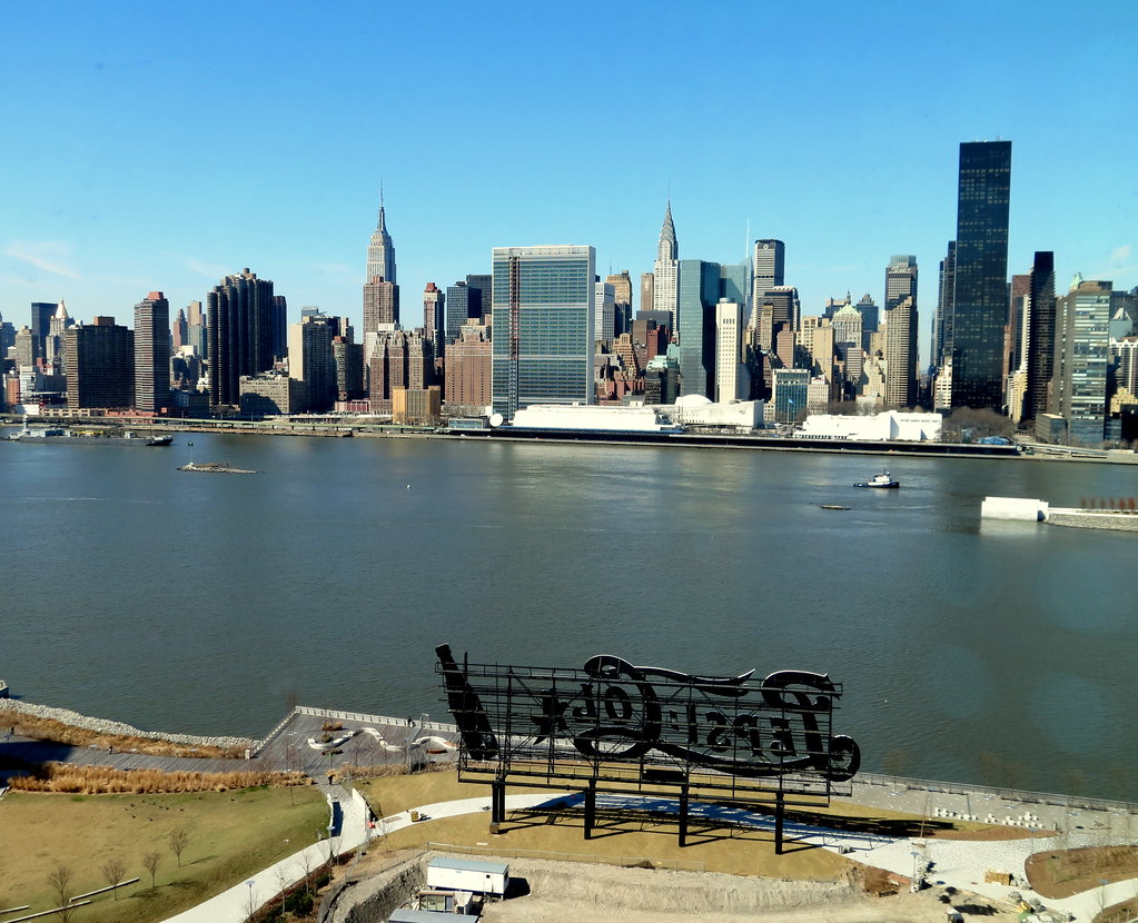 Looking across the East River towards Midtown Manhattan fr… Flickr