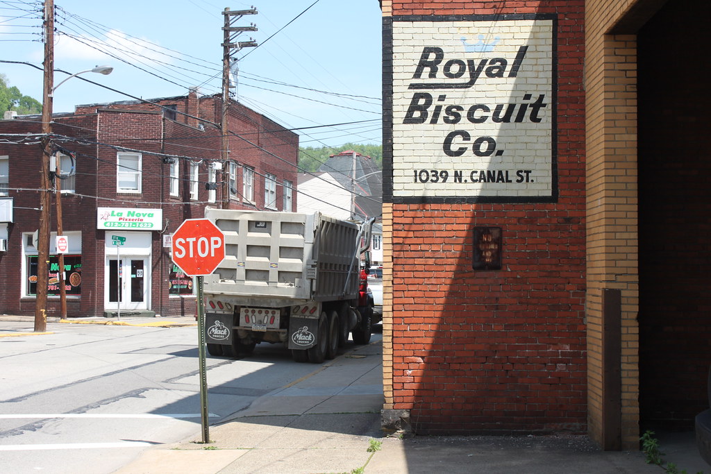 Royal Biscuit Co. Royal Biscuit is one of several old pain… Flickr