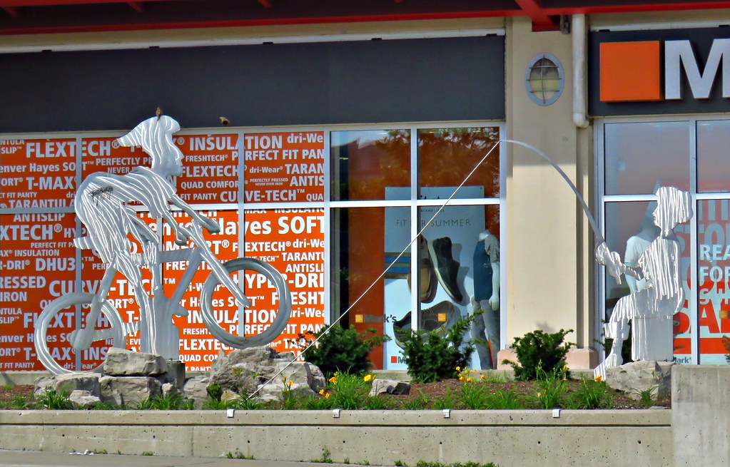 Canadian Tire, Sheppard and Leslie, Toronto, ON Snuffy