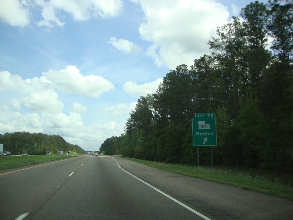 DSC09345 Interstate 12 East at Exit 29 LA 441 Holden Eric Stuve