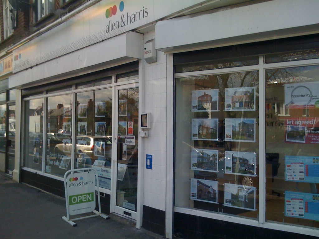 Allen & Harris Estate agents at 82 Rose Hill, Oxford. Oxfo… Flickr