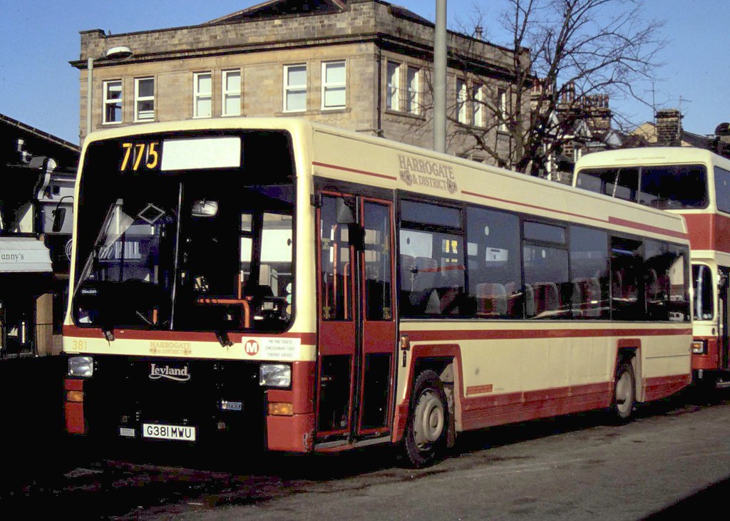 91085 Harrogate and District Leyland Lynx G381 MWU at Har… Flickr