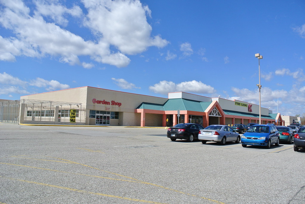 Kmart 4913 Terre Haute IN. Originally opened on 8/29/1994… Flickr