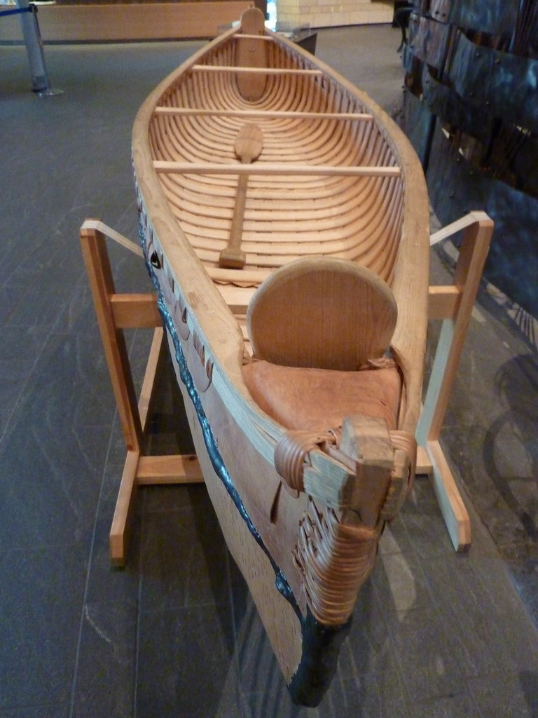 Birch Bark canoe How cool to see a canoe made by a Minneso… Flickr