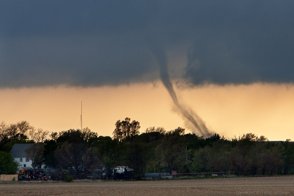 Oxford, Nebraska tornado April 14, 2012; just north of Oxf… Flickr