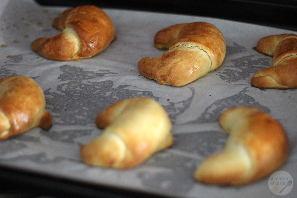 Butter Horns [NEW] Butter Horns recipe amatteroftaste.me/… Flickr