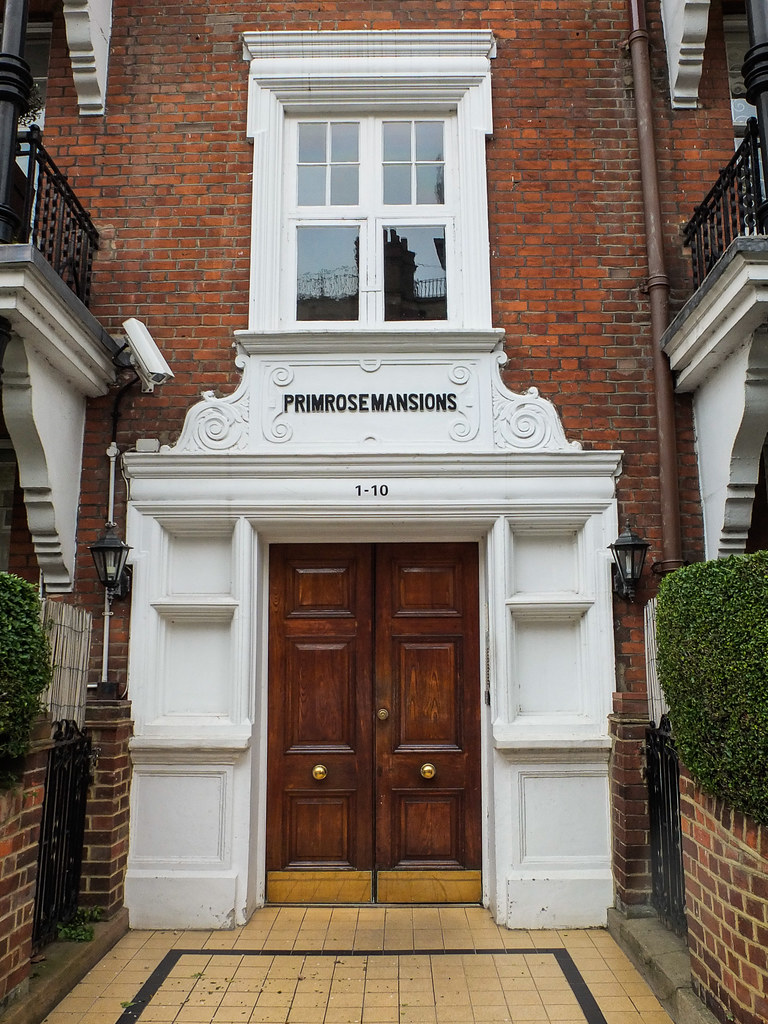 SW11 Forfar Road Entrance Flats 110 Part of a series … Flickr