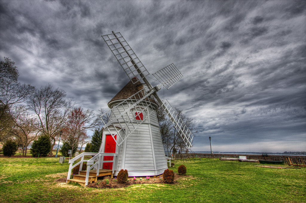Yorktown Windmill HDR Taken today with a1022mm lens. Flickr