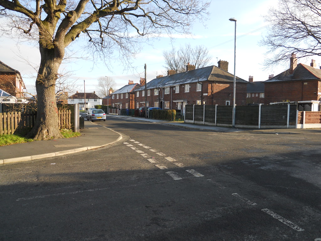Nuffield Road, Wythenshawe Taken from the corner of Croftl… Flickr