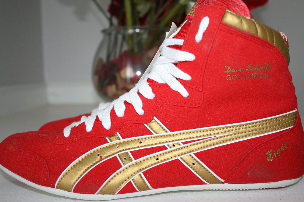 Asics Dave Schultz Gold Medal BNWT size 11 DominoEffekt (614)843