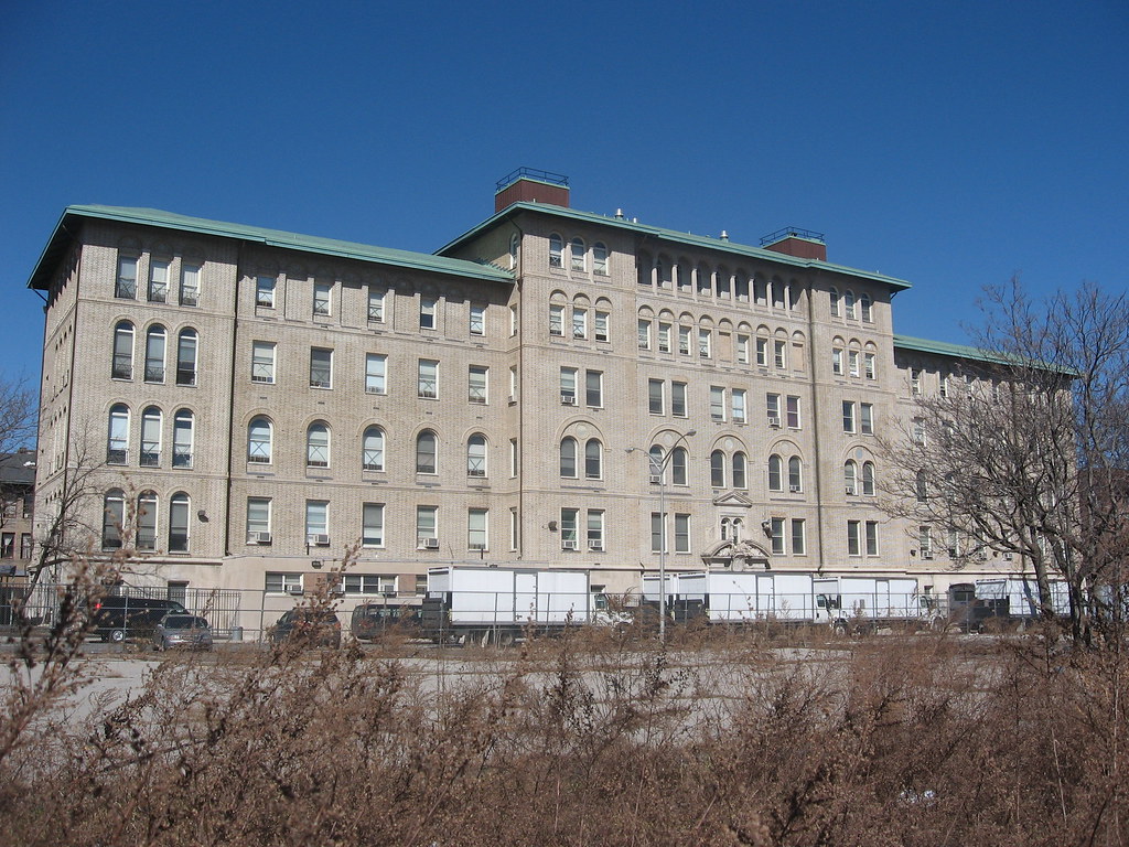 Greenpoint Hospital, Greenpoint Main Building (191215) Gr… Flickr