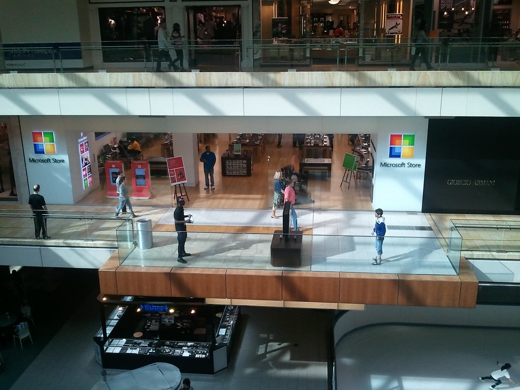 Microsoft Store Houston, TX The Microsoft store in the G… Flickr