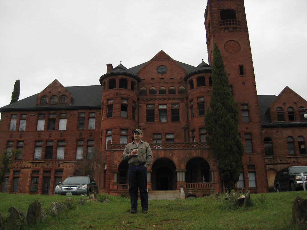 Preston Castle 01 The Preston "Ghost Castle" is the oppule… Flickr
