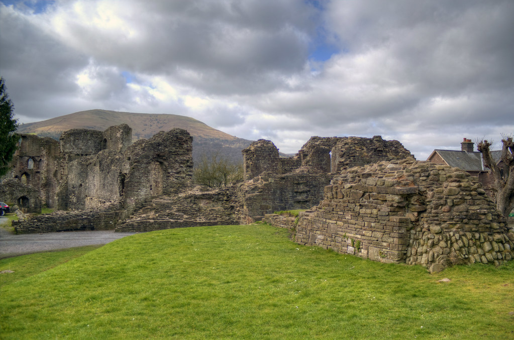Abergavenny castle A40, Abergavenny, County Borough of Bla… Flickr