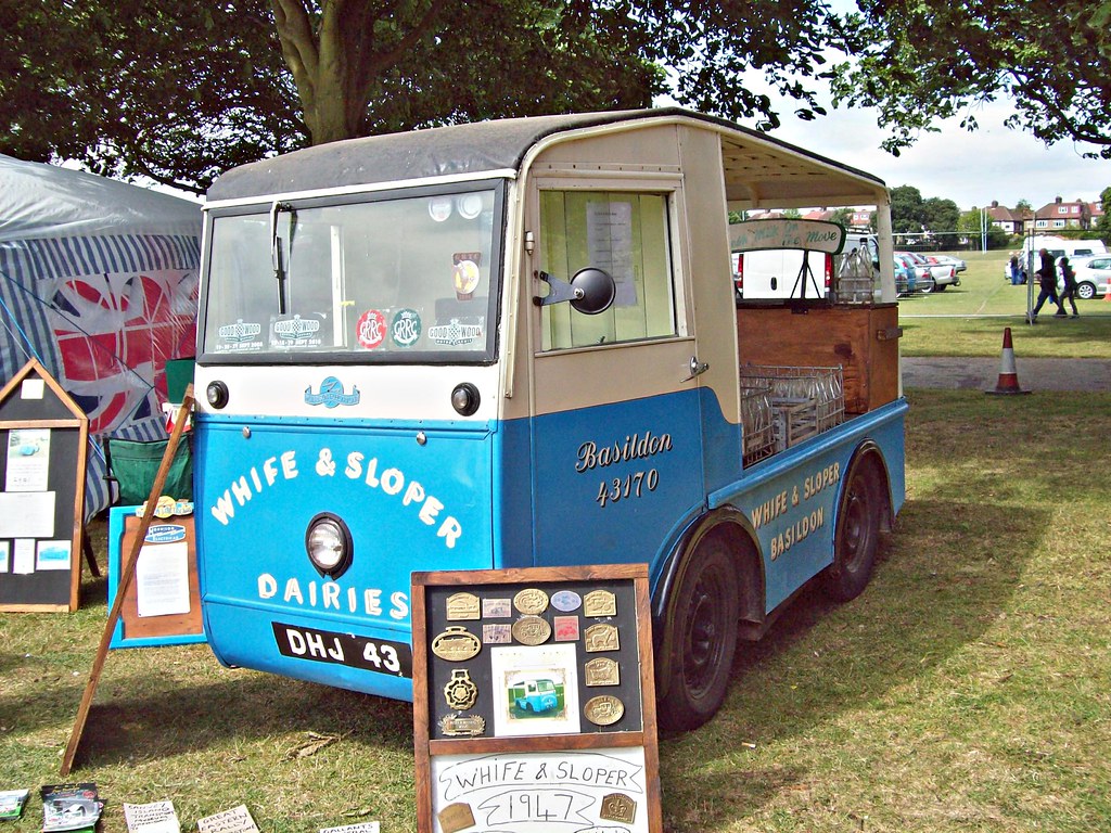 324 Morrison Electric Milk Float (1947) Morrison Electrica… Flickr