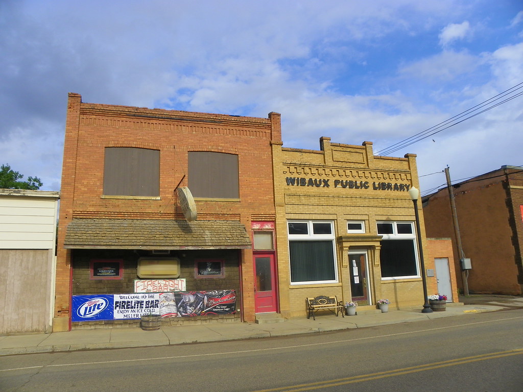 Firelight Bar and Wibaux Public LIbrary a photo on Flickriver
