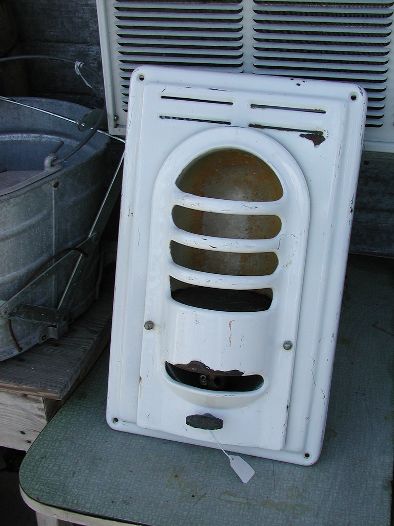 Vintage Wall Heater, Cozy Corner Antiques, Fayetteville, T… | Flickr