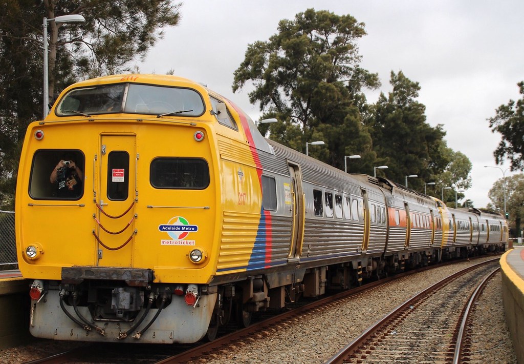 Last Gawler to Adelaide 2000/2100 hauled Service departs O… Flickr