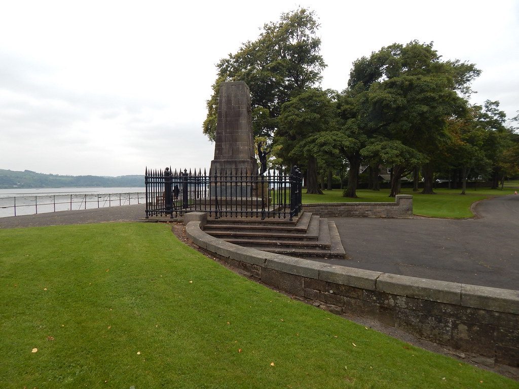 Levengrove Park, Dumbarton, Scotland War Memorial Patricia Ann Wallace Flickr