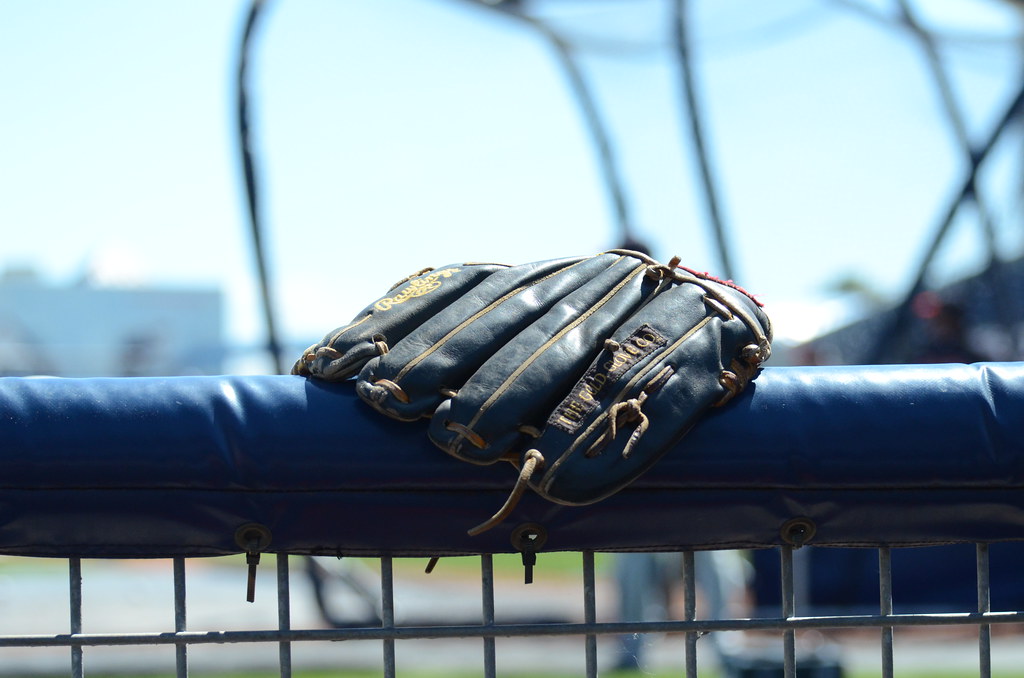Baseball glove A rogue baseball glove rests on the dugout … WEBNTV