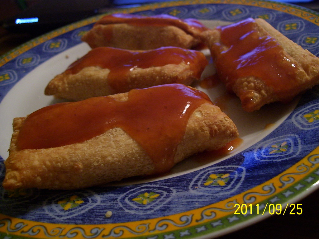 100_0933 Wing Wong egg rolls and VH plum sauce. SusanPic Flickr