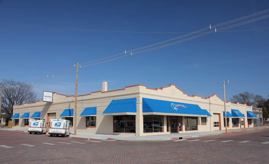 Friesen & Co. Garage Fairbury, NE Built in 1915 and hous… Flickr