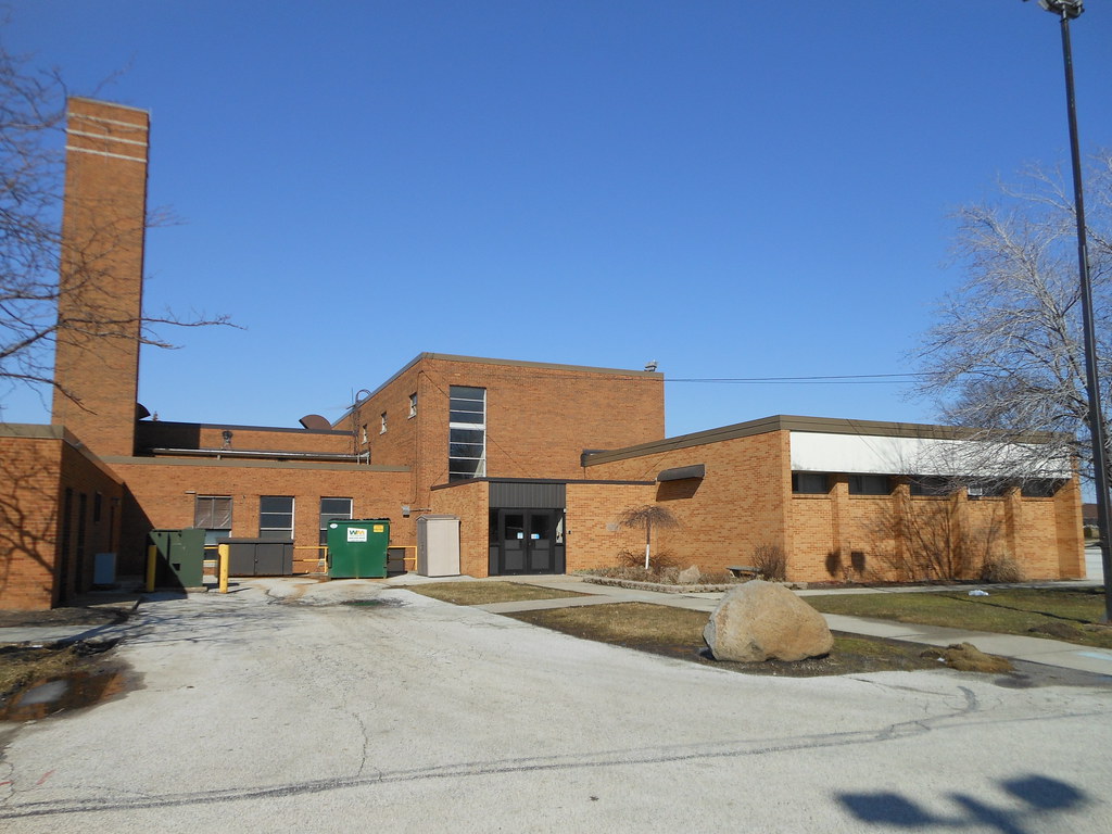 022612 Thomas Jefferson SchoolEuclid, Ohio (11) Aaron Turner Flickr