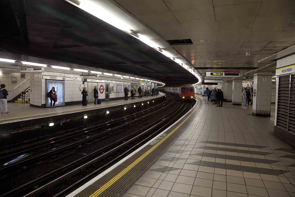 Monument Tube Station_1957 Monument Station London Undergr… Flickr