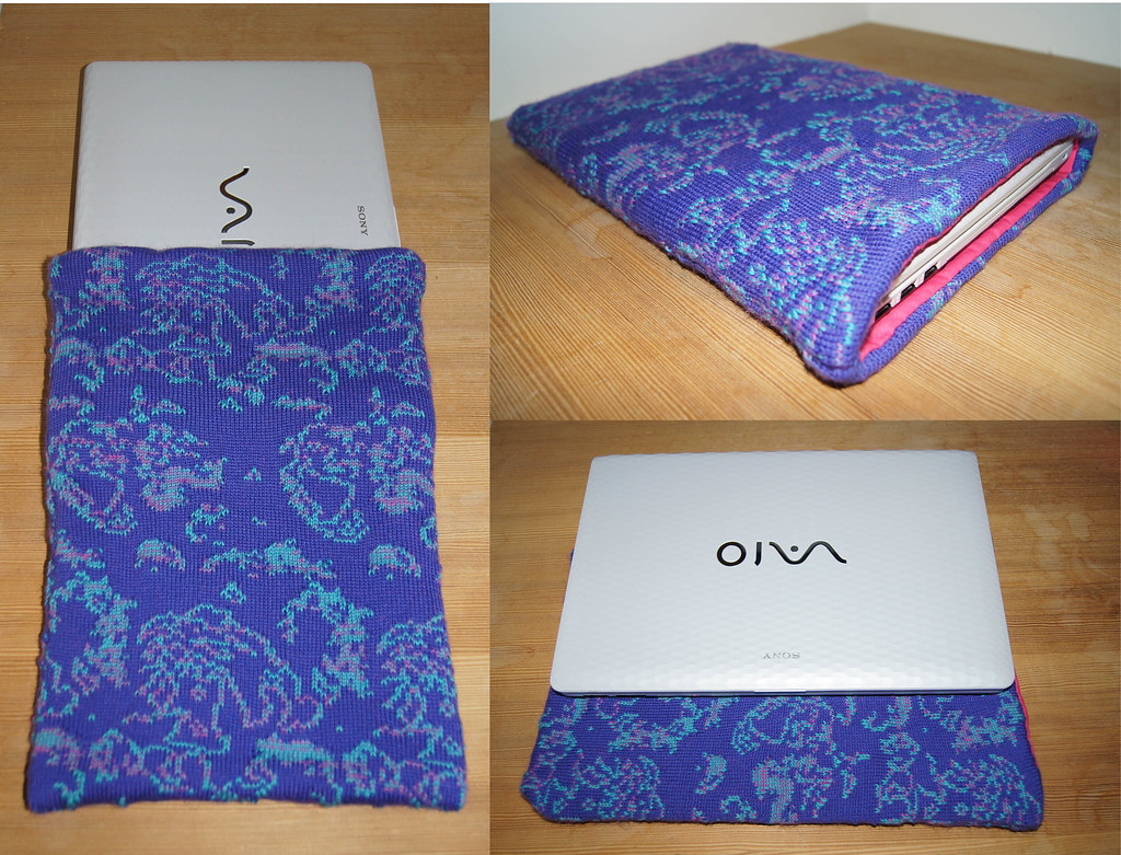 Knitted Laptop Sleeve This Laptop sleeve is knitted with h… Flickr