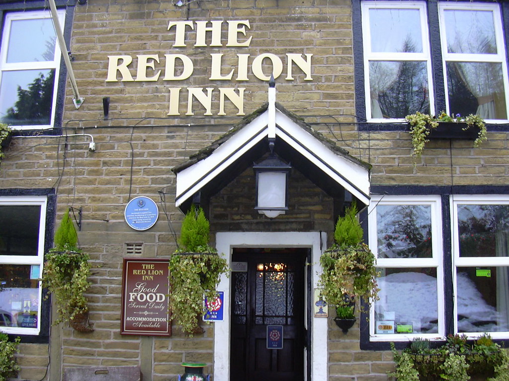 "The Red Lion"(Pub) Whitworth Square, Whitworth, Rochdale,… Flickr